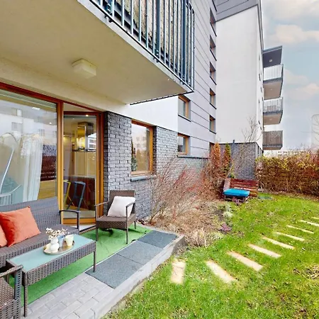 דירה Modern Living With Garden And Parking