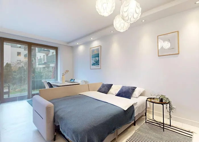 Modern Living With Garden And Parking *