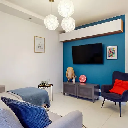 Modern Living With Garden And Parking * Varsovie